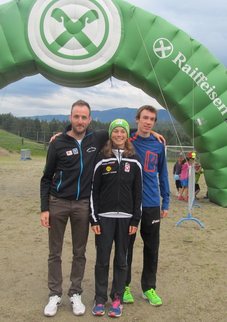 Die Tagessieger Theresa Moser und Daniel Hackhofer (links) und der schnellste Osttiroler Michael Singer | Foto: SUR Lienz/Bürgel