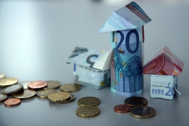 93.954 Euro zahlt derzeit im Schnitt ein Käufer für ein burgenländisches Einfamilienhaus. | Foto: Esther Stosch/pixelio.de