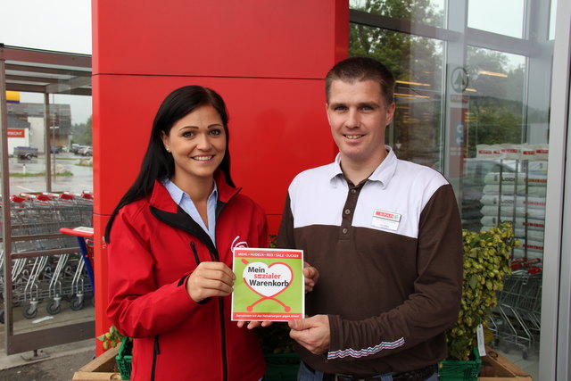 Daniela Holzinger mit Ralf Geretschläger, dem neuen Betreiber des Spar-Partnerbetriebes in Timelkam. | Foto: privat