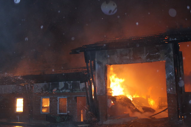 Zu diesem Brand in St. Andrä wurden gestern sieben Lavanttaler Feuerwehren gerufen | Foto: www.feuerwehr-wolfsberg.at