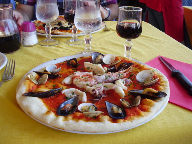 Diese Pizza habe ich mir in Lerici schmecken lassen. :-)