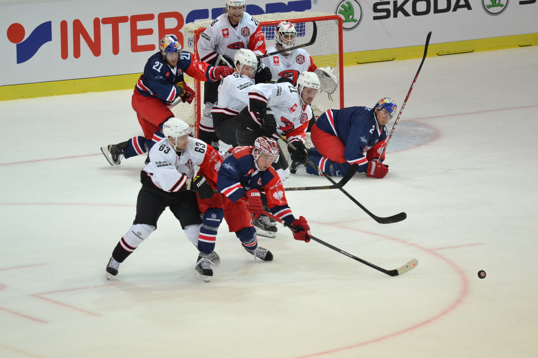 Der EC Red Bull Salzburg fegte die Finnen vom Eis SalzburgStadt