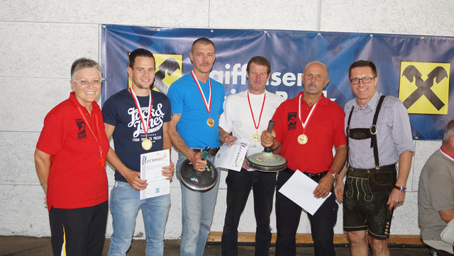Foto v. l.: Mag. Rodica Platzer (Organisation), Philip Zwickl, Karl Eckhart, Hans Selthafner, Günther Zwickl und Sportreferent Vizebgm. Ing. Klaus Mitterhauser