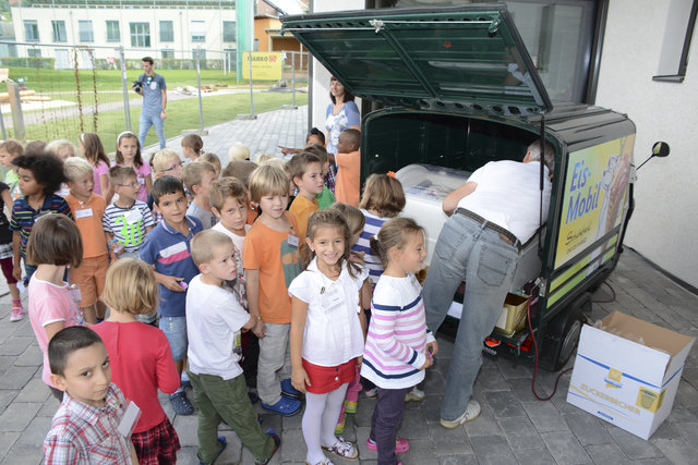 Eine neuer Speisesaal und ein gratis Eis für die Kinder der Volksschule Weiz. Das ist mal ein Start ins neue Schulljahr!