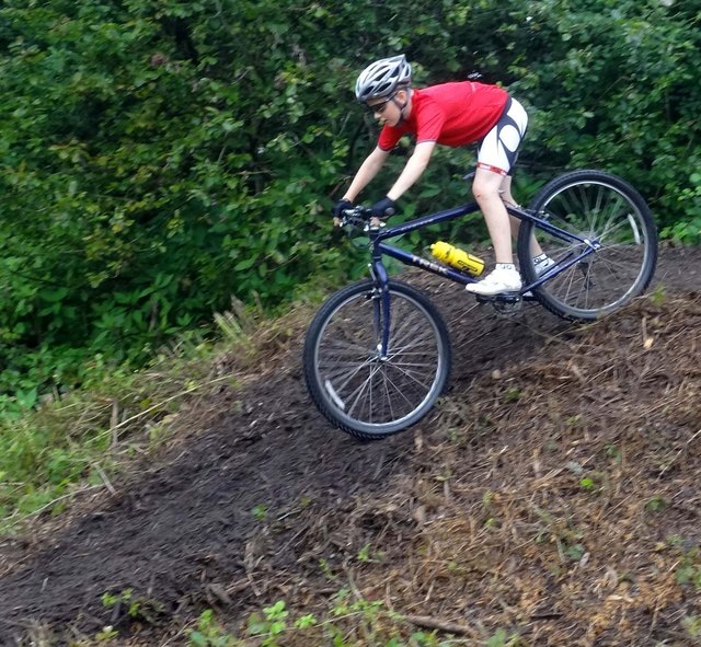 Mountainbiken im Wald ist verboten, wenn es der Waldbesitzer nicht ausdrücklich erlaubt. | Foto: Foto: Stöckl
