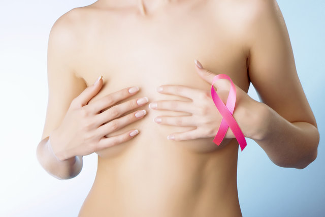 Mit rosa Schleifen – den Pink Ribbons – wird ein Zeichen der Solidarität mit Brustkrebspatientinnen gesetzt.