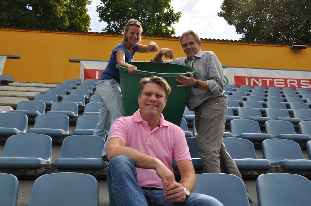 Präsident Hannes Rauch bei seiner  ALS Ice Bucket Challenge. | Foto: GMedia