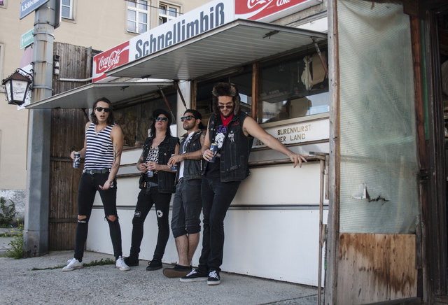 Mit "Årbeitslos", einem Cover von Helene Fischers Hit "Atemlos", konnte Turbobier auch schon deutsche Musikliebhaber begeistern. | Foto: Arnold Burghardt