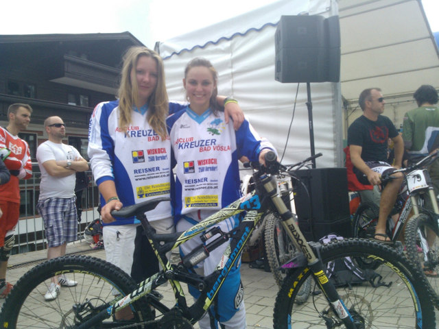 Inga Keilholz und Lisa Kreuzer vom Radclub Kreuzer
