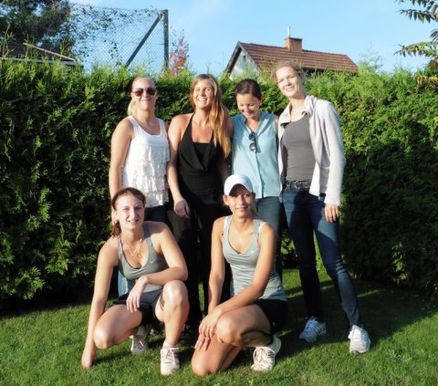 Julia Jarka,  Ina Pfaller,  Julia Nebel,  Nicole Nebel, Claudia Bloyer und  Jacqueline Faustenhammer