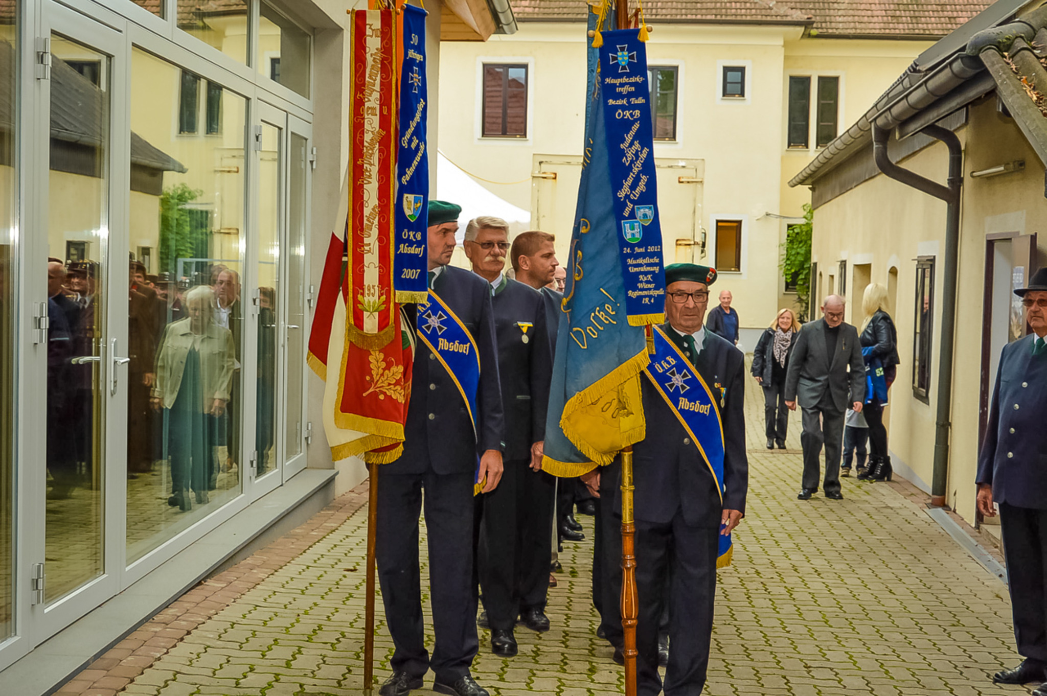 Treffen frauen aus kindberg, Gaweinstal treffen mit frauen. Stadl-traun Sex sucht in treffen frauen aus kindberg Veyrier. Rudersdorf Absdorf mann sucht frau. Treffen frauen aus kindberg: Frauen aus kennenlernen gablitz