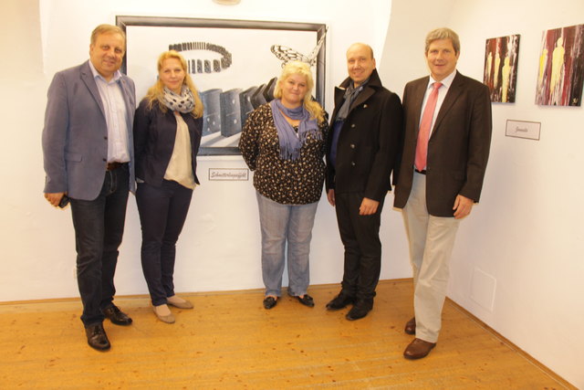 Motive zum Nachdenken bietet die Ausstellung "Kunstkopf" von Marietta Gaber.