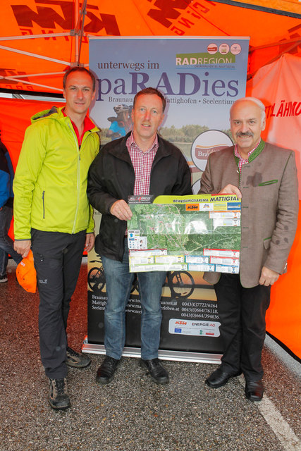 Tourismus Mattighofen Obmann Herbert Karer, Bgm. von Munderfing Martin Voggenberger und Bgm. vom Mattighofen Friedrich Schwarzenhofer