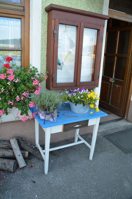 Die Blütenpracht in Manfred Aigners Garten erfreut das Auge des Betrachters.