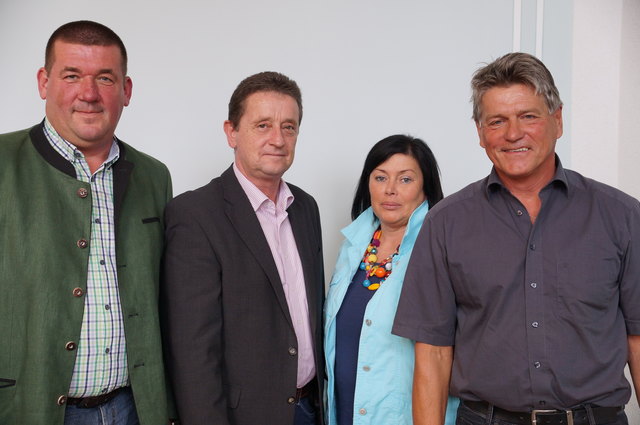 Wollen sich gegen das Asylquartier mit 200 Plätzen wehren: Helfried Hirsch, Reinhard Reisinger, Maria Fischer und Richard Pink (v.li.).