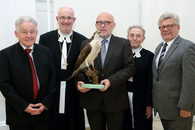 Von links: Landeshauptmann Josef Pühringer, Propst Johann Holzinger, Fritz Gusenleitner, Kustos Karl Rehberger und Landesmuseums-Direktor Walter Putschögl | Foto: Land OÖ/Stinglmayr
