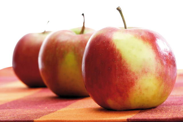 Äpfel sind besonders fructosehaltige Obstsorten, aber auch Birnen, Trauben, Datteln und diverse Beeren. | Foto: Foto: Archiv