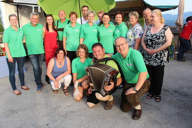 Das Team des Vereins zur Förderung des Poggersdorfer Gemeinwohls blickt auf vier erfolgreiche Wochenmarkt-Jahre zurück | Foto: KK