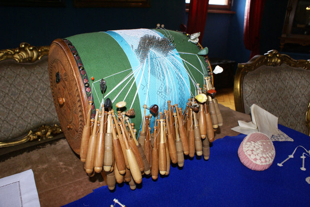 Am Kongress treffen sich viele Händler, die Arbeitsmaterialien anbieten | Foto: KK