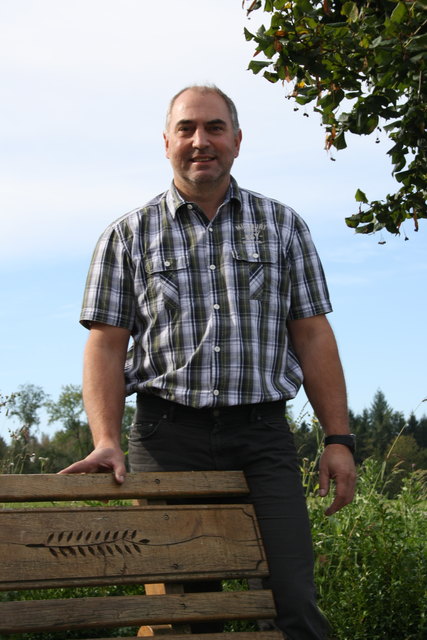 Fest mit seiner Heimatgemeinde verbunden: Diersbach's neuer Bürgermeister Johann Fuchs (53).