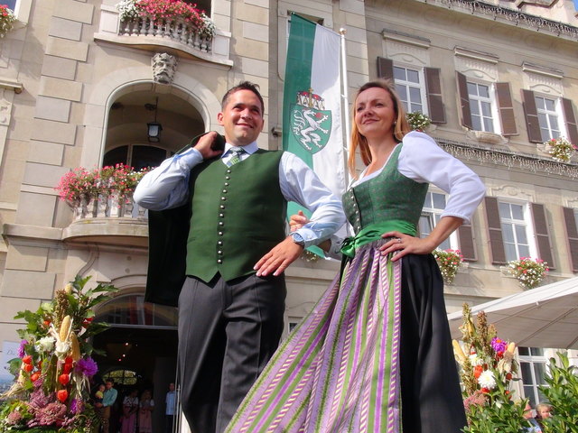 Einer der Höhepunkte von "Kulinarik & Wein" war eine Trachtenmodenschau.
