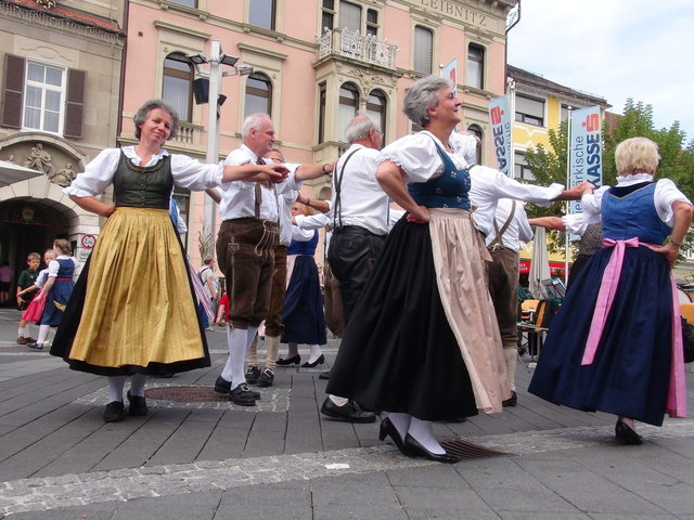 Die Volkstanzgruppe Gumpoldskirchen tanzte auf.