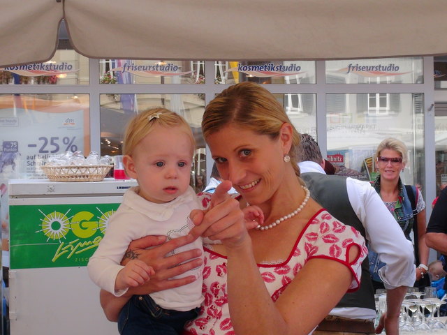 Von Familie Nauschnegg war auch schon das jüngste Familienmitglied bei "Kulinarik & Wein" mit dabei.