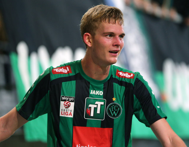 Innsbruck-Stürmer Thomas Hirschhofer bekommt es Freitag mit seinem Ex-Klub zu tun. | Foto: Foto: GEPA