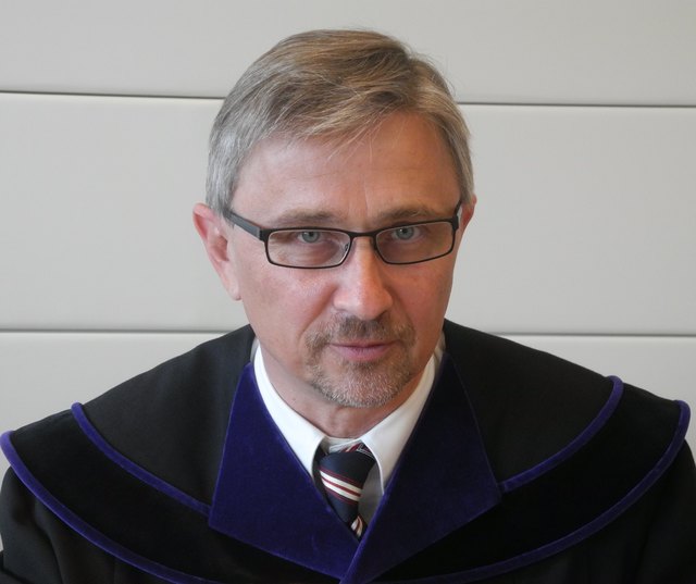 Richter Manfred Hohenecker konnte den Redefluss der Zweitangeklagten kaum stoppen.
