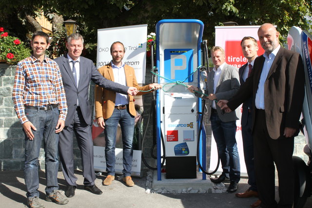 Stefan Falch (Elektro Falch), Johannes Steinlechner (Ökoenergie Tirol), René Föger, Erwin Walch (Swarco), Bernhard Beyer (Ökoenergie Tirol) und Josef Bucher (TINETZ) (v.l.).