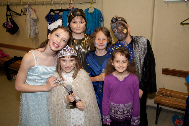 In der Volksschule Wilhelmsburg wurde ein eigens komponiertes Kindermusical erarbeitet und aufgeführt. | Foto: privat