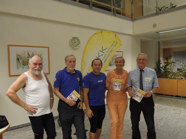 Wilhelm Löffler, Swoboda Walter, Dipl.Sptl. Helmut Brunner-Plosky, Johanna Gratzl und Tullns GKK-Chef Wolfgang Biegler. | Foto: NÖGKK Tulln