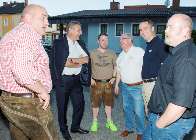 Martin Seidl, Wolfgang Puttinger, Gerhard Litzlbauer, Karl Zuser sen., Günther Kanzian, Gert Scharinger. | Foto: Walter Bertich/Projektteam Ried