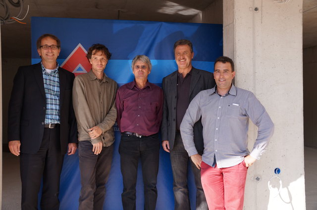 Markus Lechleitner(Alpenländische), Planer Volker Nischke, Arch. Raimund Rainer, Bgm. Rudi Puecher und Bauleiter Simon Smekal.