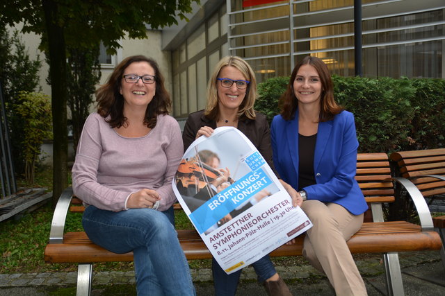 Warten auf die Amstettner Kulturwochen: Regina Kromoser, Ulrike Königsberger-Ludwig und Elke Strauß.