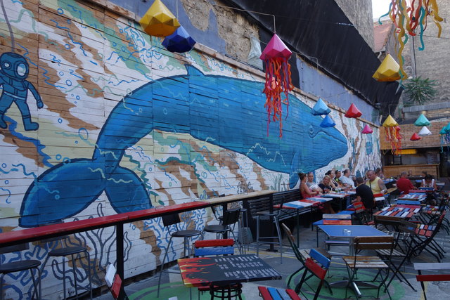 Ruinenbeisel in einem Abbruchhaus, jüdisches Viertel