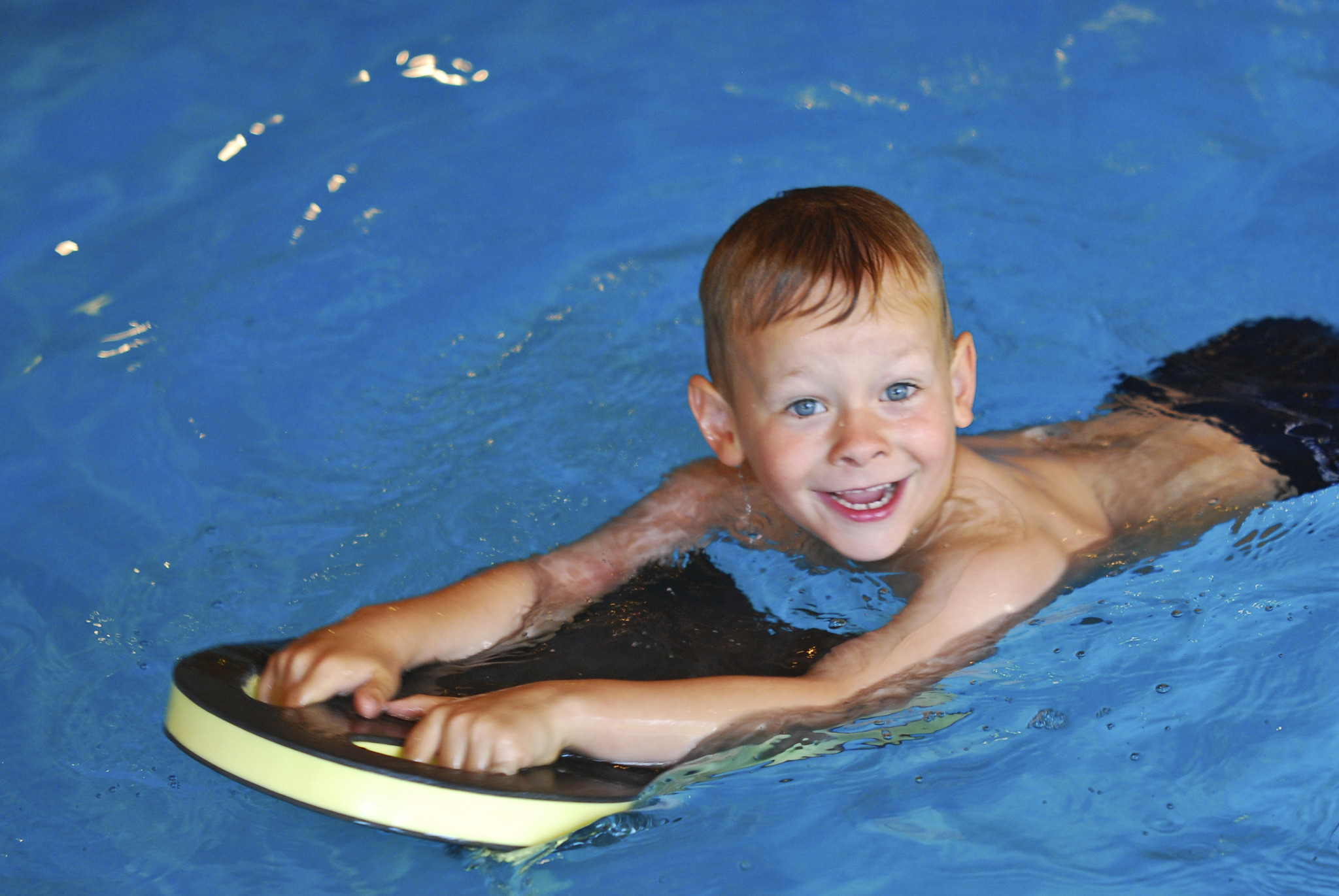 Nackte kinder. Мальчик Junge. Schwimmen. Мальчики пловцы 10 лет. IMG_Jungen und Mädchen в лагере