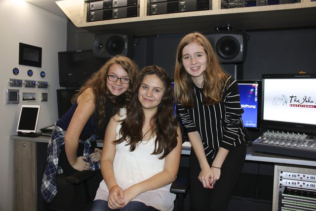 Fanny, Elinor und Stella (v.li.n.re.): "Eine Chance, die man nur einmal im Leben hat."