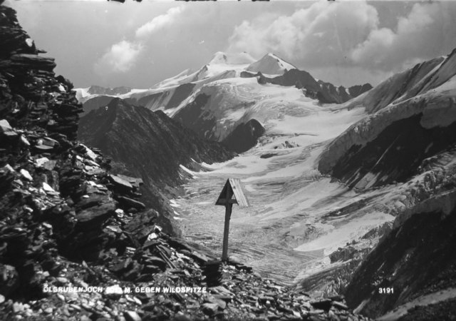 Die imposante Pitztaler Gletscherwelt ist das Thema des Pitztaler Musikantenhuangarts. | Foto: Naturpark Kaunergrat