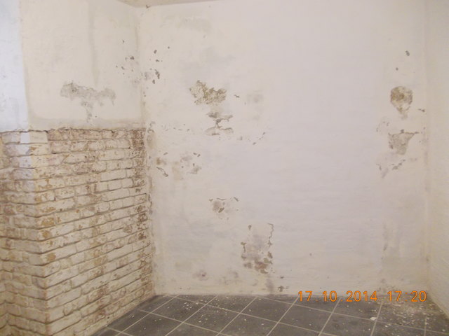 die "Tropfsteinhöhle" hinter der Verschalung