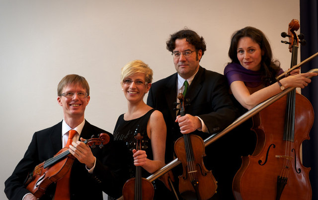 Das Streichquartett Sonare bereichert die Lesung musikalisch.