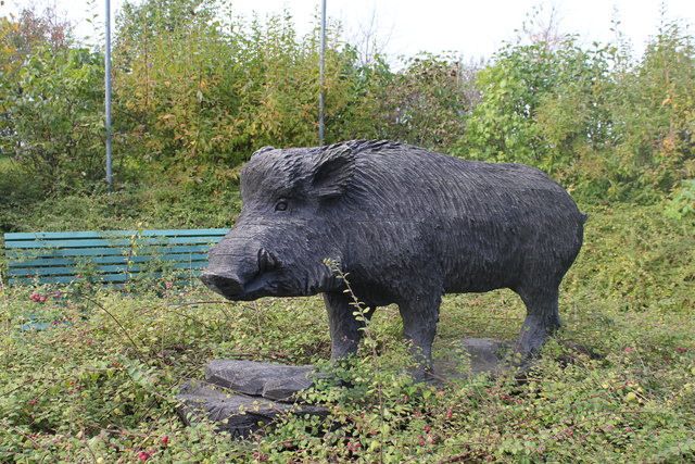 Das Wahrzeichen von Wultendorf, das Wildschwein, erzählt von der Bezwingung des Tieres mit einfachsten Mitteln. | Foto: Böhm
