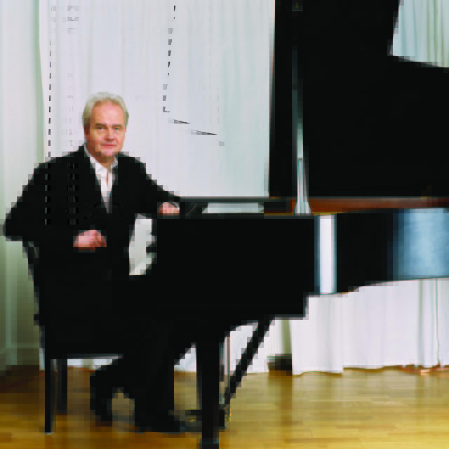 Der Norweger Ketil Bjørnstad 
begeistert in Rottenmann mit einem Piano-Solo. | Foto: KK