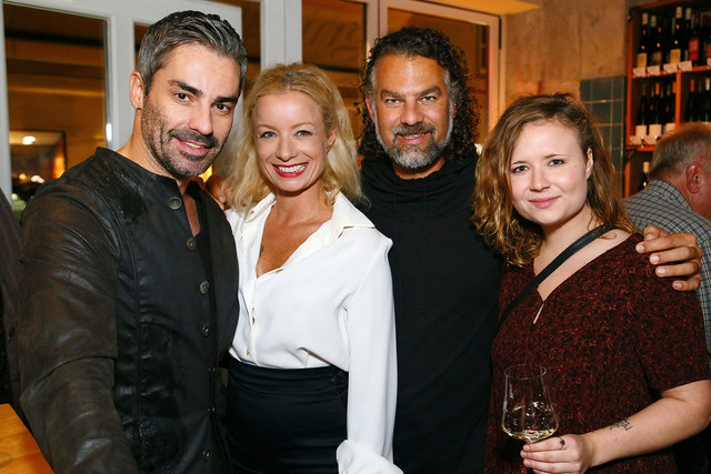 Roman Rafreider (l.) mit Martina, Clemens und Ninon Strobl | Foto: cityfoto.at