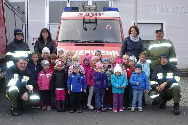 Feuerwehr Wallendorf beim Kindergarten der Marktgemeinde Mogersdorf | Foto: FF Wallendorf