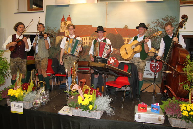 Die Liebochtaler Tanzgeiger glänzten in Silber