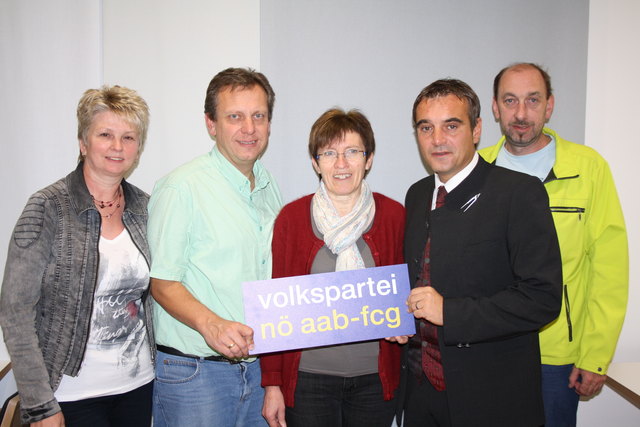 Luise Theuretzbacher, Hans Sommer, Gabriele Langsenlehner, Anton Erber und Franz Schuhleitner. | Foto: NÖAAB