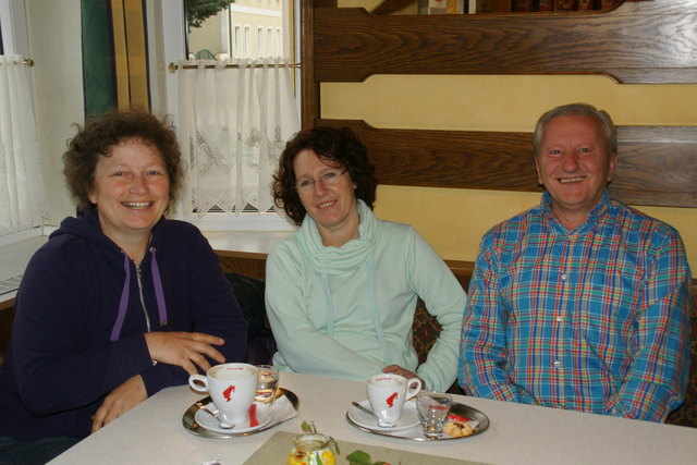 BB-Redakteurin Eva Jungmann beim Business Brunch mit Karin und Miodrag Hrnjak aus Langegg. | Foto: Foto: privat