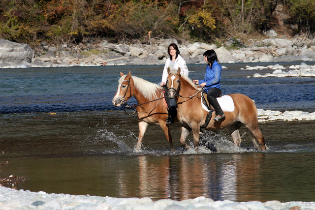 Nicht nur Wandern und Radfahren entlang unserer Fließgewässer, sondern auch Reiten ist gefragt. Wassergenussregion Tiroler Oberland muss einen touristischen Mehrwert bekommen! © Ing. Günter Kramarcsik