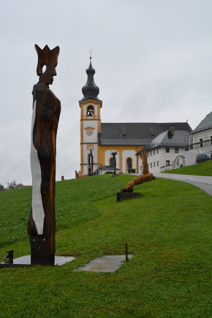 "Der König der Juden" von Johann Lengauer am Kreuzweg zur Pfarrkirche St. Georgen.